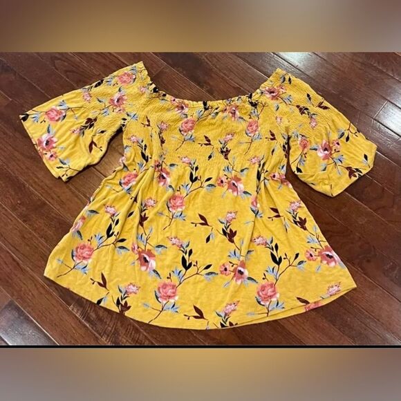 On or off shoulder mustard yellow floral top size small - Picture 6 of 9